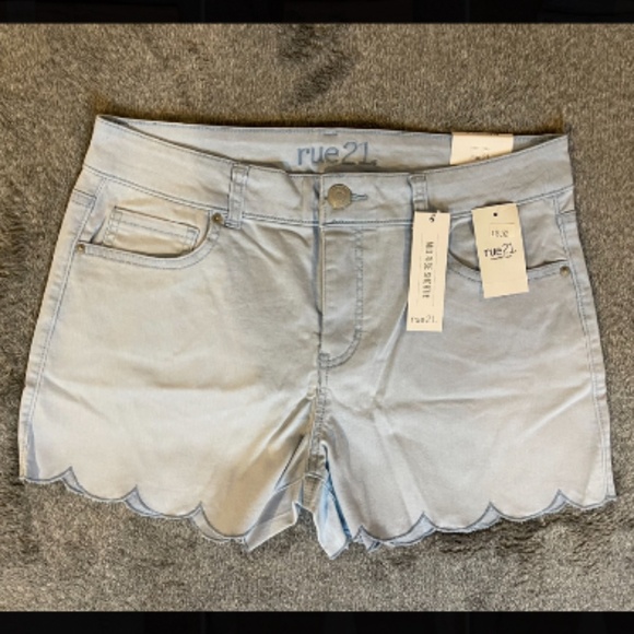 Rue21 Pants - NWT ~ Adorbs Mid-Rise Zip Scallop Trim Baby Blue Shorties ~ Rue21